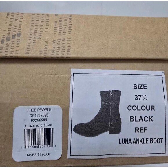 Free People Women's Luna Ankle Boots Black Leather Size EU 37.5 / US 7.5 M NIB - Picture 15 of 15